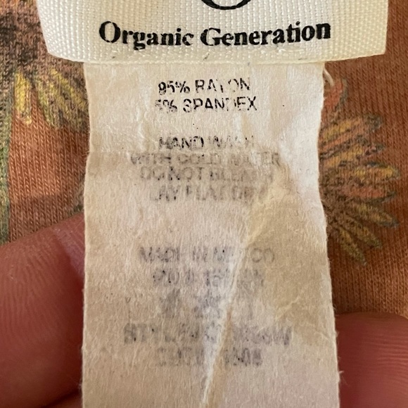 S/M Peach Wildflower Intentionally Faded T-Shirt 🌺🌾🌸 - Picture 7 of 9